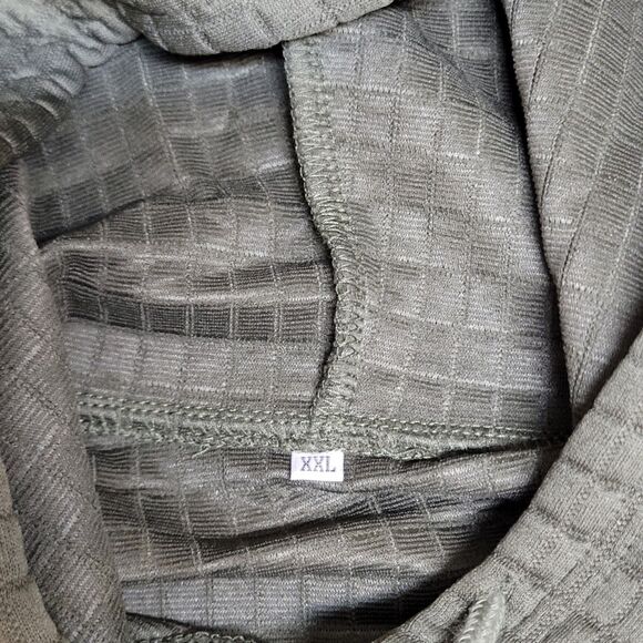 Green Quilted Pullover Long Sleeved Drawstring Hoodie with Kangaroo Pocket NWOT - Picture 8 of 10